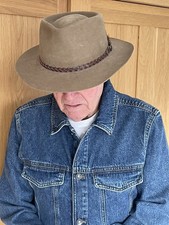 Akubra Stockman Hat Size 61 Fur Felt Made in Australia Sand Colour.