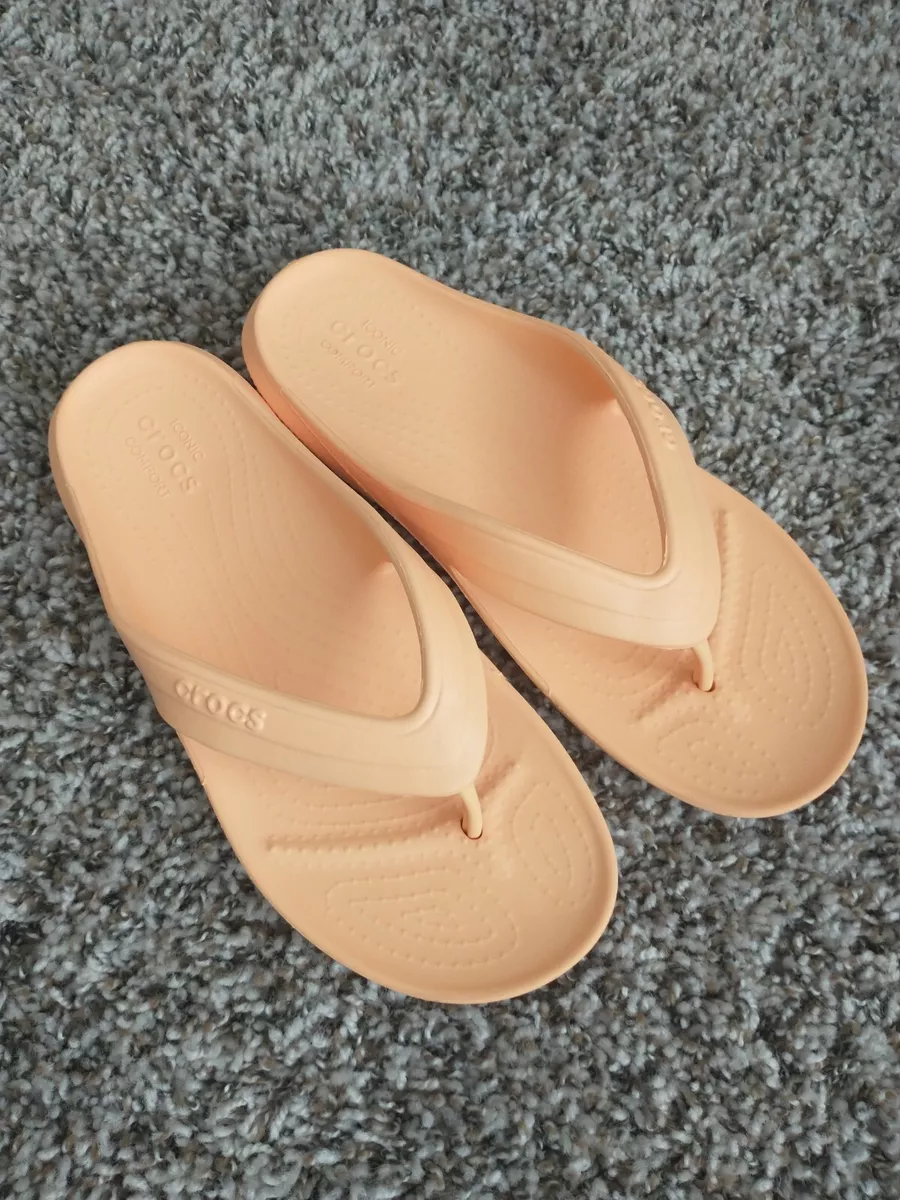 Peach sales colored crocs