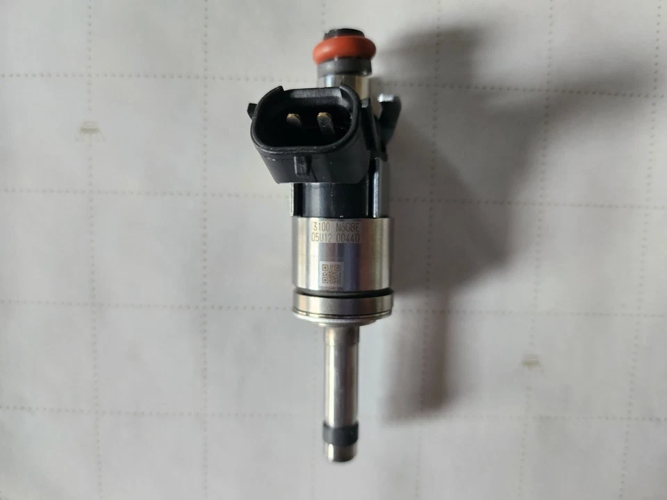 8X, inyectores de combustible de alto rendimiento Ford Mustang 2018-21 5,0 L 30 % sobre stock Foto 2 de 4