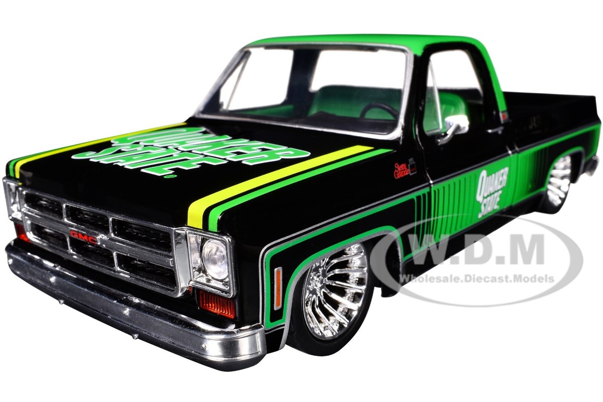 ムーンアイズ MOONEYES 1976 GMC SIERRA GRANDE15 M2 Machines 1/24 1976 GMC Sierra Grande 15 Mooneyes Custom