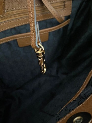 Cartera Michael Kors "Sutton" Rayas Centrales Cuero Saffiano ~ NUEVA con Bolsa para el Polvo~ - Imagen 13 de 24