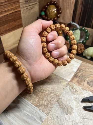11.5mm Hedgehog Hand Carved Golden Toad Bracelet 猴头精工雕刻金蟾蛤蟆手串 - Picture 10 of 11