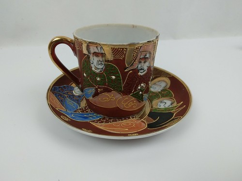 Antique ORNATE GOLD MORIAGE SATSUMA Japanese Porcelain IMMORTALS Cup & Saucer - Picture 2 of 12