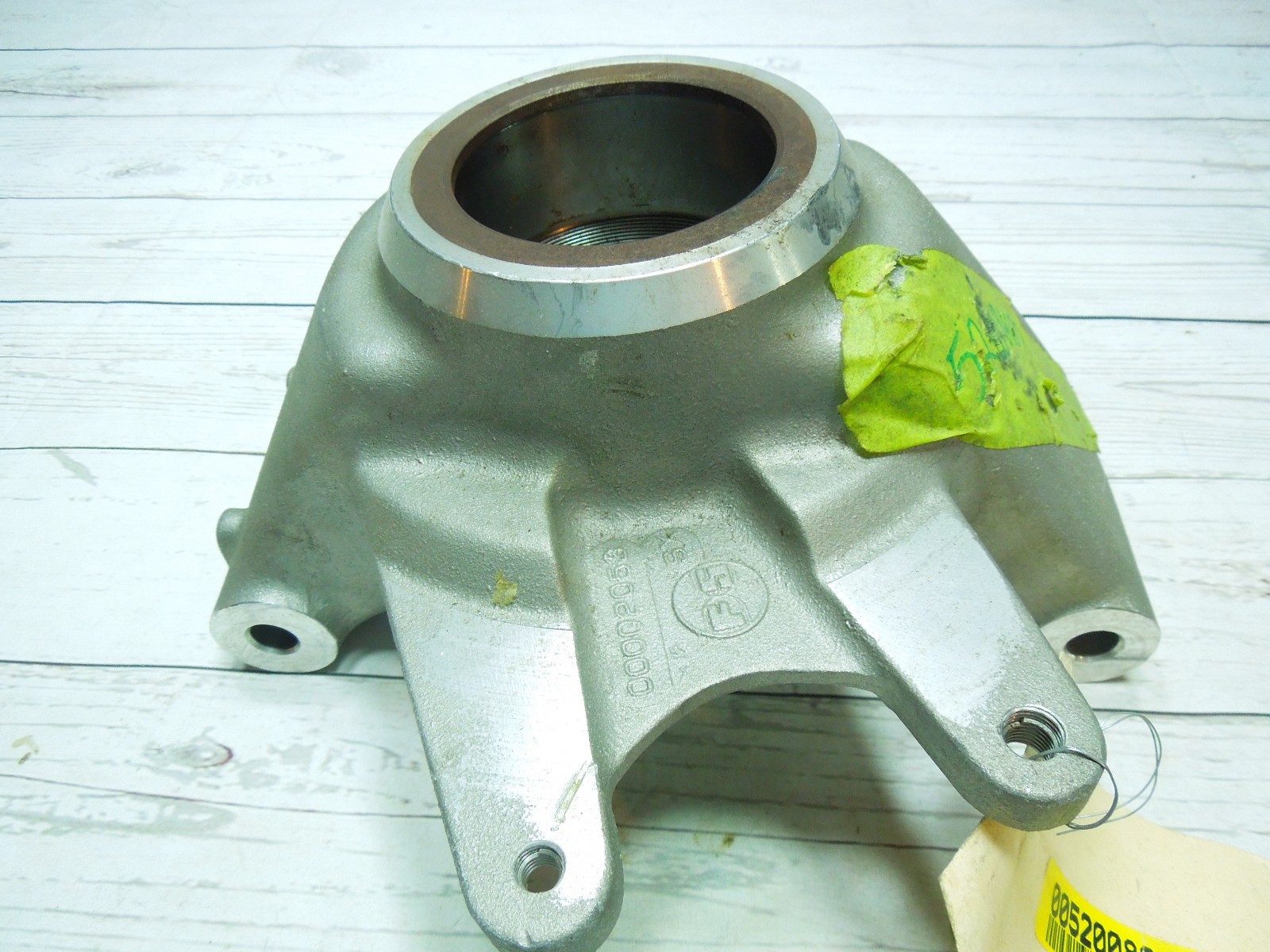 Lamborghini Murcielago 2002-2004 REAR+LEFT Wheel hub P/N 52008903