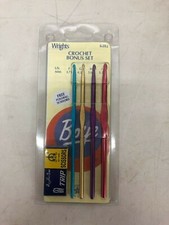 NEW Wrights Crochet Bonus Set 4 Hooks with Folding Scissors