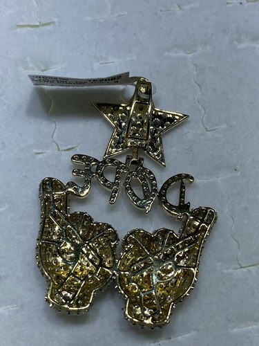 10 Karat Solid Gold, 5.00 Carat That's Dope New York Natural Diamond Pendant. - Picture 4 of 4
