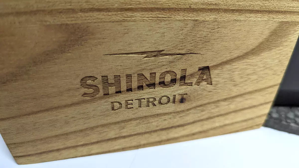 Shinola wooden watch box clearance