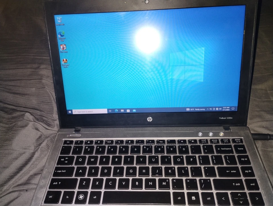 HP Probook 5330m con CPU i5 2520m/5 GB de RAM/disco duro de 250 GB/Windows 10 Pro Foto 3 de 4