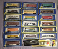 HO Gauge Train Lot of 19 Athearn AHM Tanker Cars Tracks
