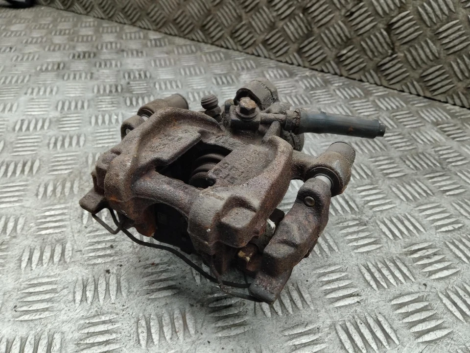 PINZA FRENO TRASERA DERECHA AUDI A3 8V0615424D 8V MK3 2012-2020 Foto 4 de 4