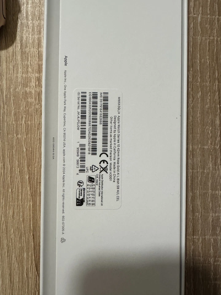 Apple Watch Series 10 GPS + Cellular, Cassa 42 mm in alluminio color oro rosa  - Immagine 3 di 3