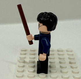 Lego Harry Potter blue jacket minifigure 4840 4866 10217 - Small Crack on Body