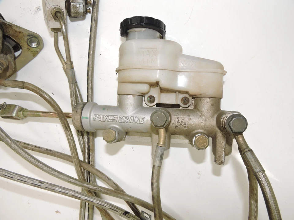 🔥 POLARIS RZR 800 EFI 2013 MONTAJE FRENO DELANTERO Y TRASERO PINZAS LÍNEAS MASTER 🔥 Foto 2 de 4