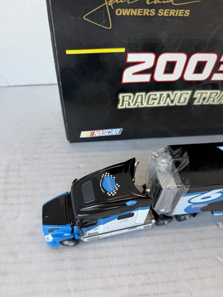 Transportador de carreras Team Caliber NASCAR 2003 serie dueño escala 1/64 Mark Martin Foto 4 de 4