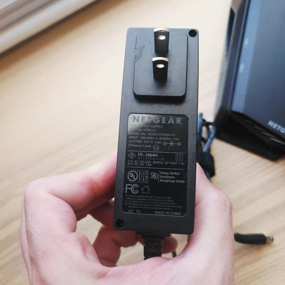 NETGEAR Nighthawk Pro Gaming XR500 Wi-Fi Router Up to 2.6 Gbps XR500-100NAS - Image 3 of 4