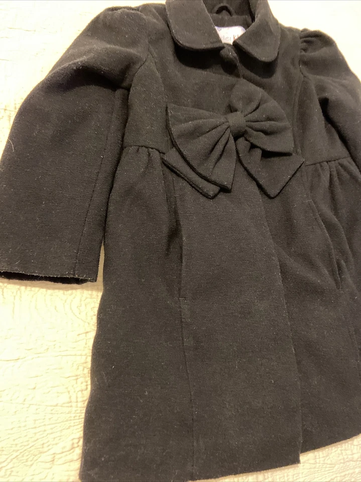 Casaco social WonderKids meninas tamanho 4T preto com detalhe de laço grande colarinho forrado em excelente estado usado - Imagem 3 de 4