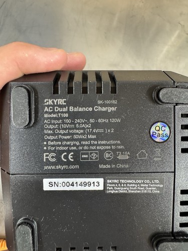 SkyRC T100 Ladegerät Dual Charger 240VAC 0.1-5A 2x50W 100162-02 - Bild 3 von 5