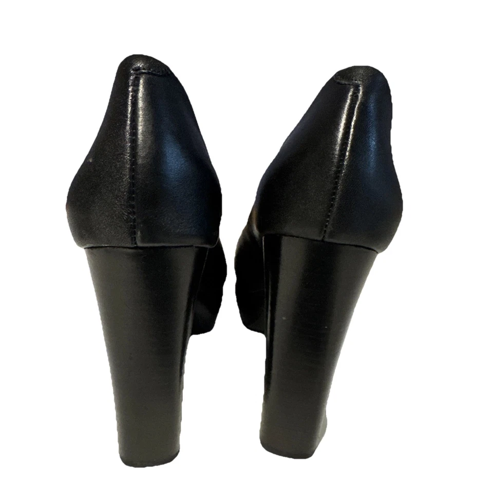 Zapatos de salón Express negros con plataforma de cuero sintético talla 7,5 punta redonda clásicos Foto 4 de 4