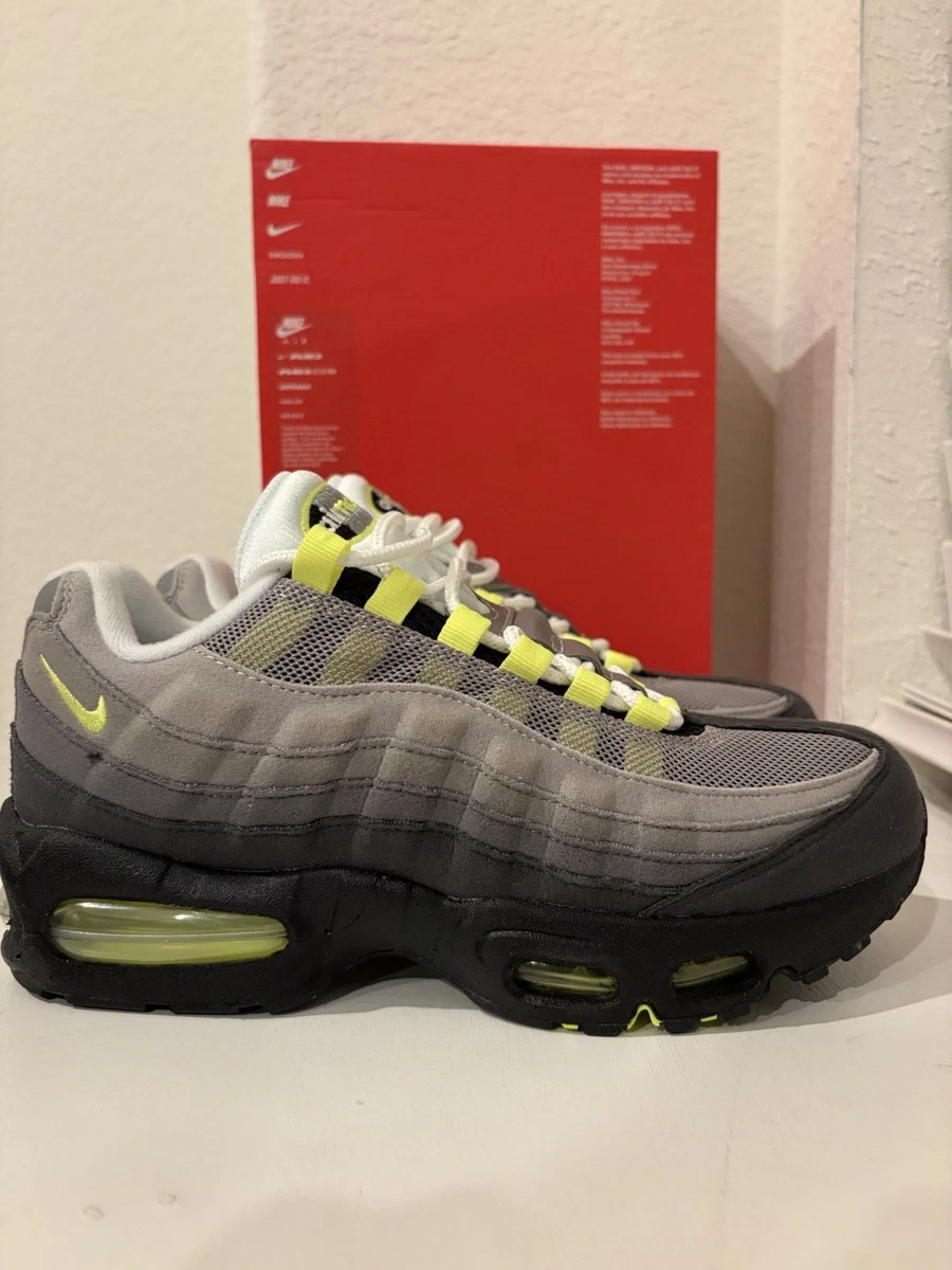 Preços baixos em Nike Air Max 95 OG 2015 Neon | eBay