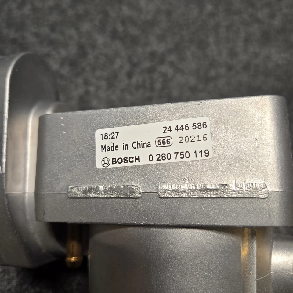 02-03 SATURN VUE V6 3.0L THROTTLE VALVE BODY CONTROLLER ASSEMBLY  0280750119 - Image 2 of 4