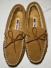 Minetonka Mens Brown Genuine Suede Genuine Shearling Slippers Size 9