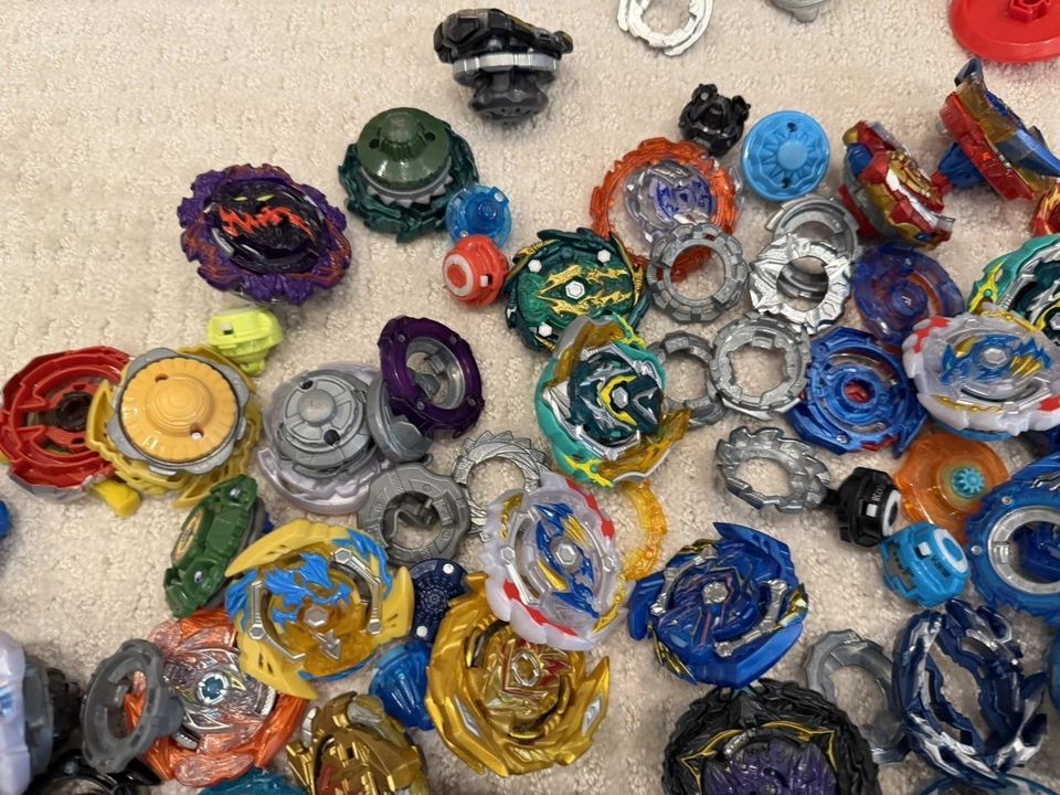 HUGE 14 Pound Beyblade Lot TAKARA TOMY Metal Fusion Burst Blast - Image 4 of 4