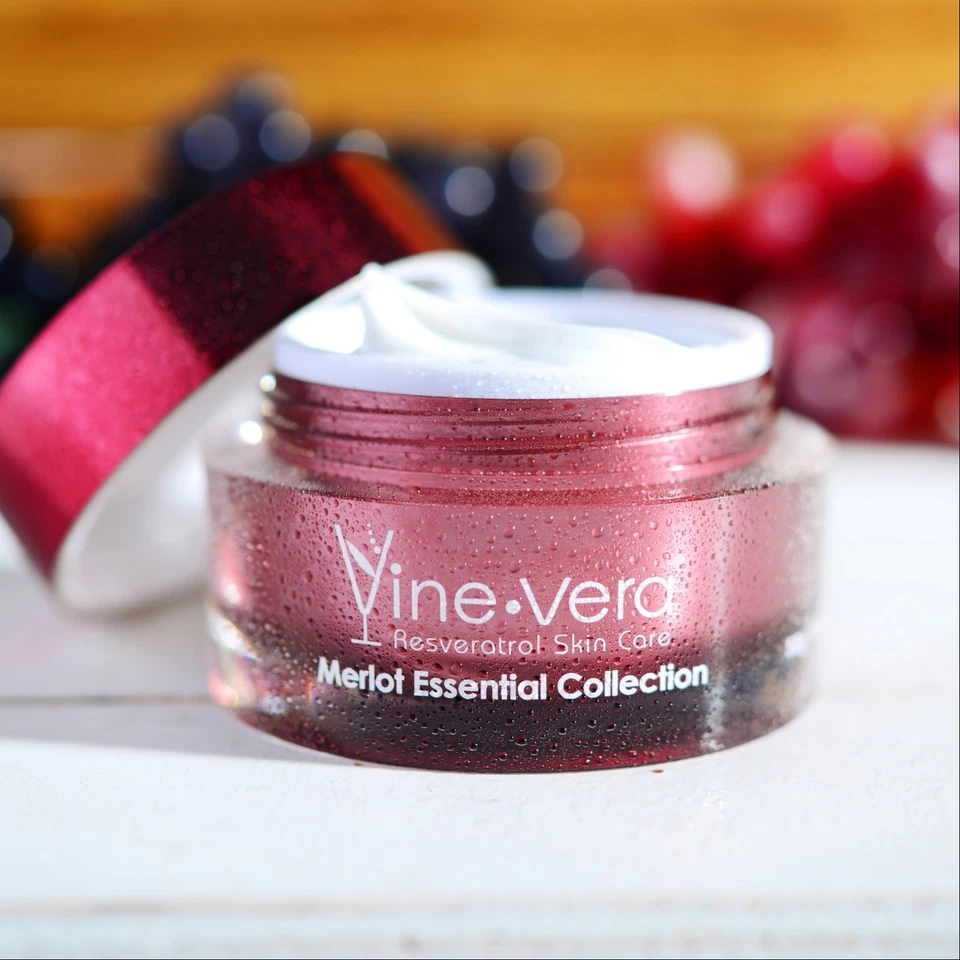Vine Vera Resveratrol Merlot Day Moisturizing Hydrating Anti Aging Face Cream - Image 2 of 4