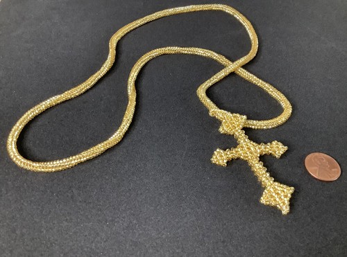 Glass Bead Cross Necklace - Foto 2 di 4