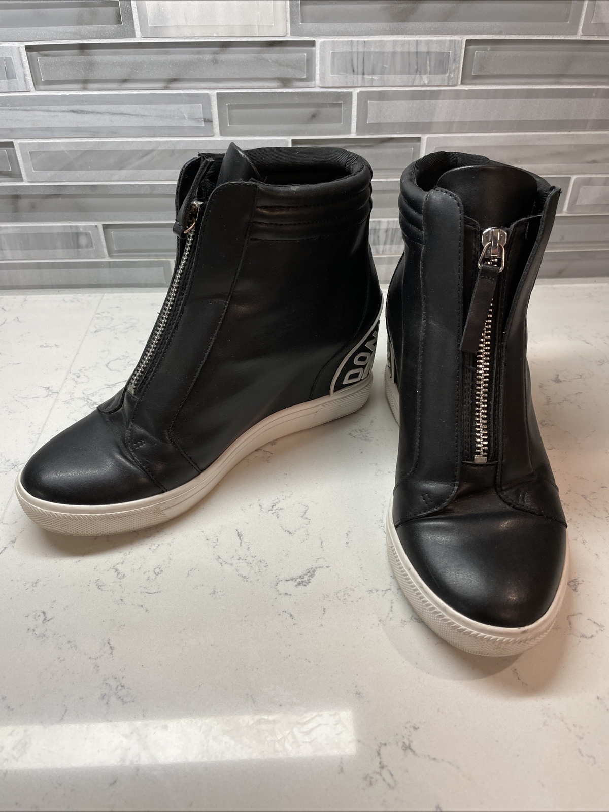 DKNY Donna Karan Size Black White Connie Wedge Platform