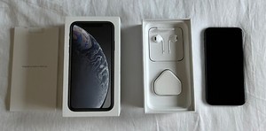 Apple iPhone XR - 64GB - Schwarz (Ohne Simlock) Neuwertig