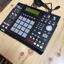 AKAI professional MPC2500 with Power Cable, CD/DVD Dive, HDD and 128MB Tested