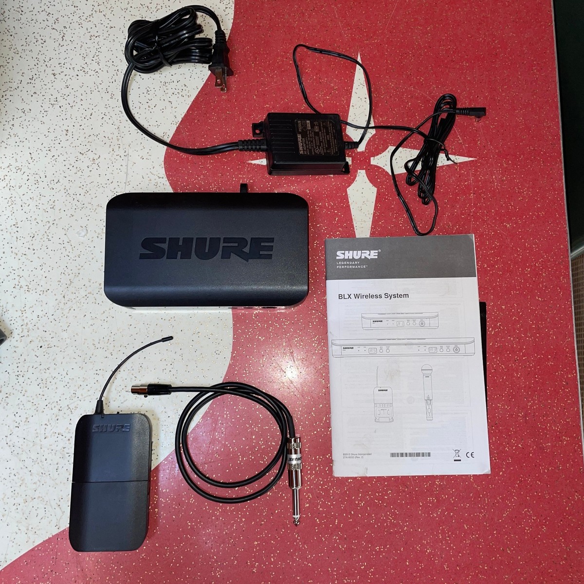 Shure BLX4 J10 Receiver & BLX1 J10 BodyPack Transmitter w/ Cable