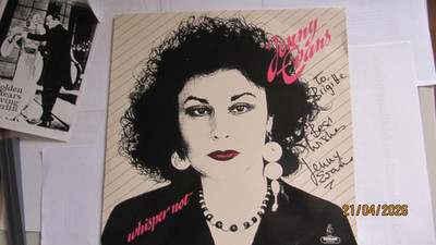 Jenny Evans, whisper not mit Autogramm