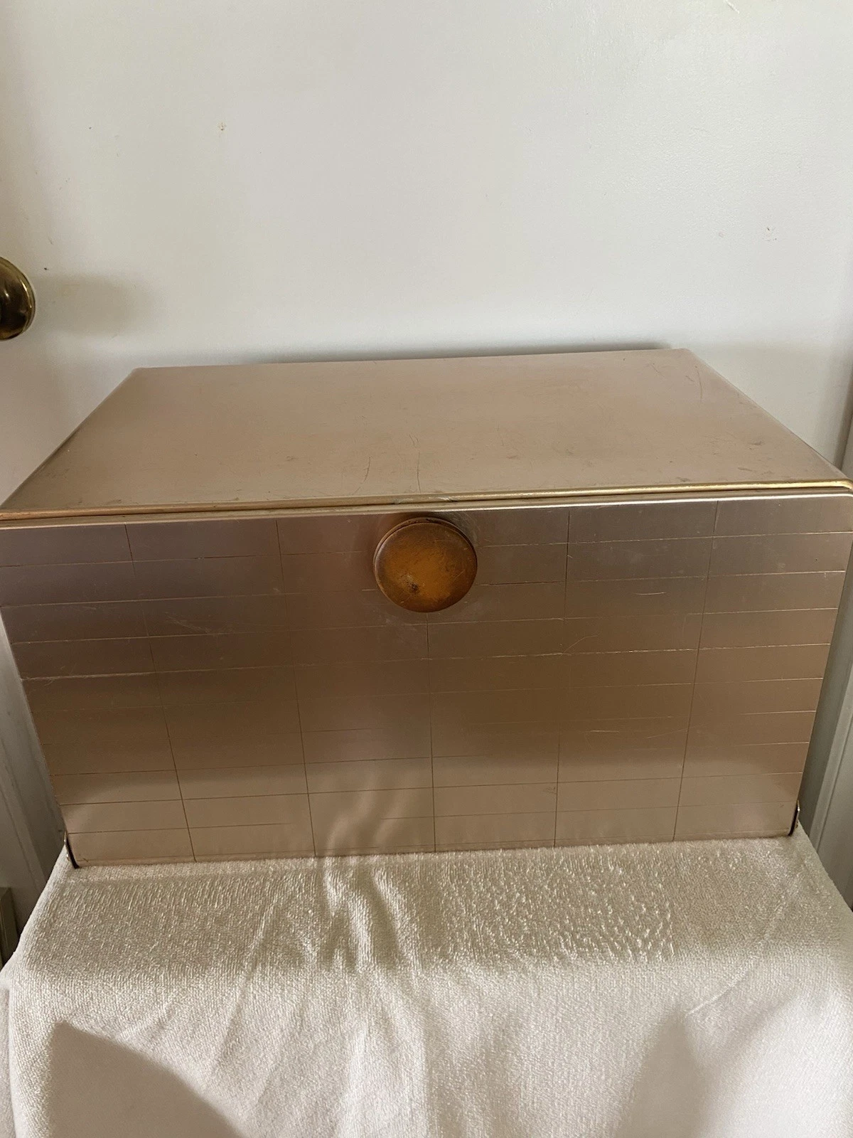 Vintage Unmarked Aluminum Bread Box Rose Gold Finish
Opens in a new window or tab