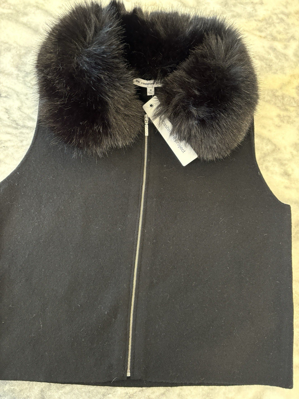 NWT 100% Cashmere Zip Vest With Faux Fur Collar Size M Color black