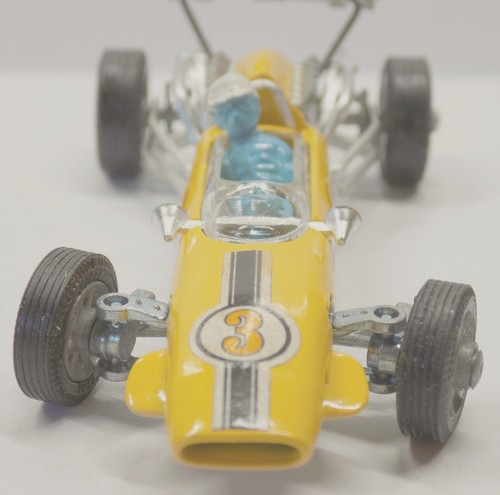 Corgi Toys No.159 Cooper Maserati Formula 1 Racing Car with Steering (1967) - Picture 4 of 20