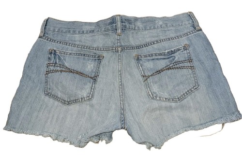 Y2K Old Navy Ultra Low Waist Denim Cutoff Distress Jean Shorts Womens 10 Heart - Picture 2 of 8