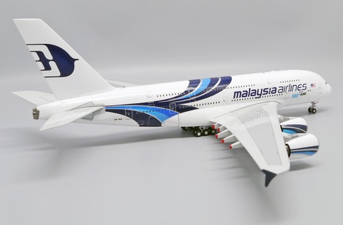 Malaysia Airlines A380 Reg: 9M-MNF "100th A380" JC 1:200 Diecast XX20058 (E) - Picture 7 of 11