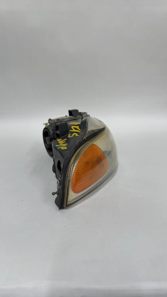 Conjunto de faros diestros Dodge Stratus 1995-2000 Foto 2 de 4