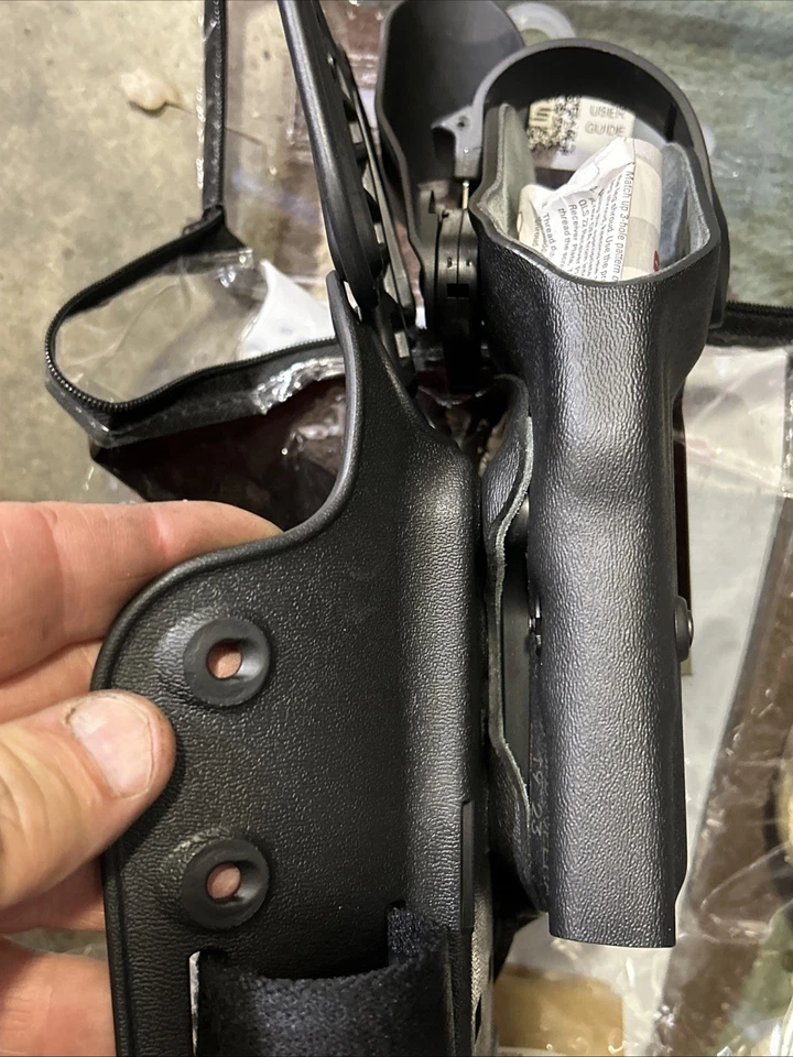 Safariland® 6004 SLS™ STX Tactical Black RH Leg Rig Holster, 1911 5" WITH RAIL - Image 3 of 4