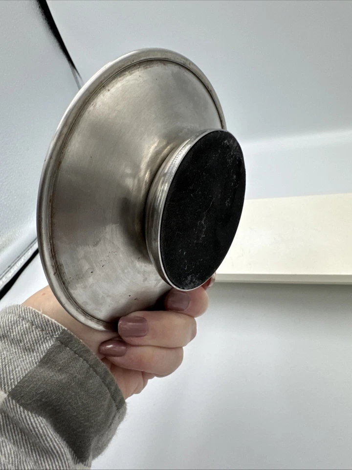 Jabonera Redonda/Esponja Diseño Guijarro y Anillo Cromo Foto 4 de 4