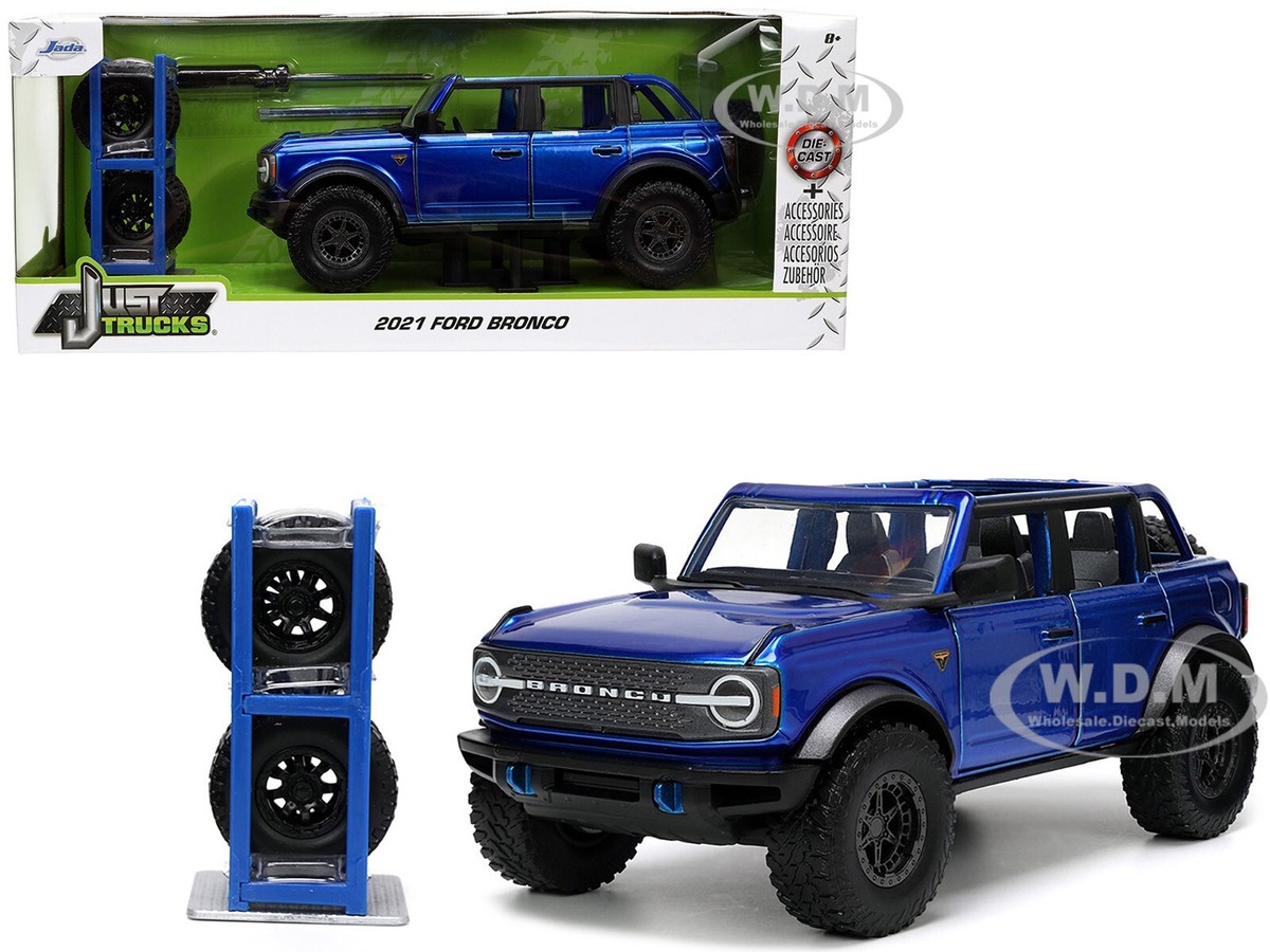 2021 FORD BRONCO OPEN-TOP CANDY BLUE & EXTRA WHEELS 1/24 DIECAST