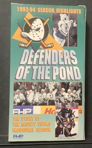 Defenders Of The Pond - 1994 - Mighty Ducks - VHS Tape - With Ducks Insert - Foto 1 di 6
