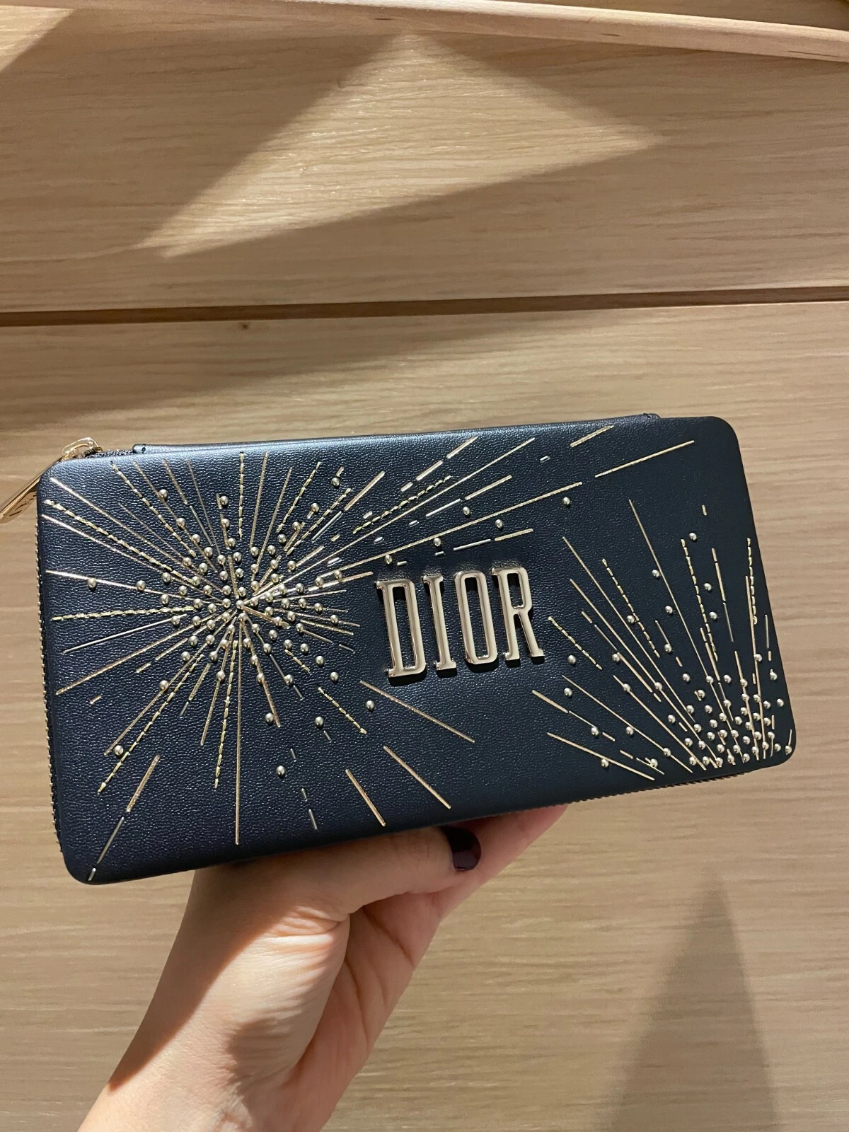 Pochette maquillage Dior   Collection couture rouge Dior
