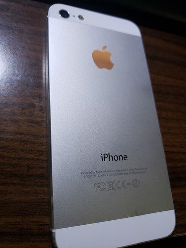 Apple iPhone 5 locked to Bell Mobility - Picture 2 of 2