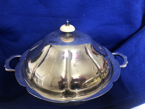 Vintage silver plated muffin dish food warmer with lid. Made In England. - Picture 3 of 10
