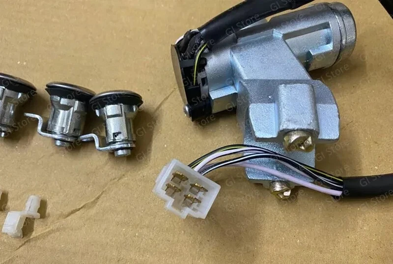 Ignition Switch Steering Door Glove Box Lock Set Suzuki SJ410 SJ413 Samurai - Image 3 of 4