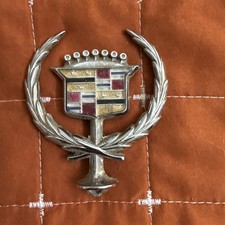 1970s Vintage Cadillac Wreath Crest Hood Ornament Silver Emblem 3.5 1970s Vintage Cadillac Wreath Crest Hood Ornament Silver Emblem 3.5