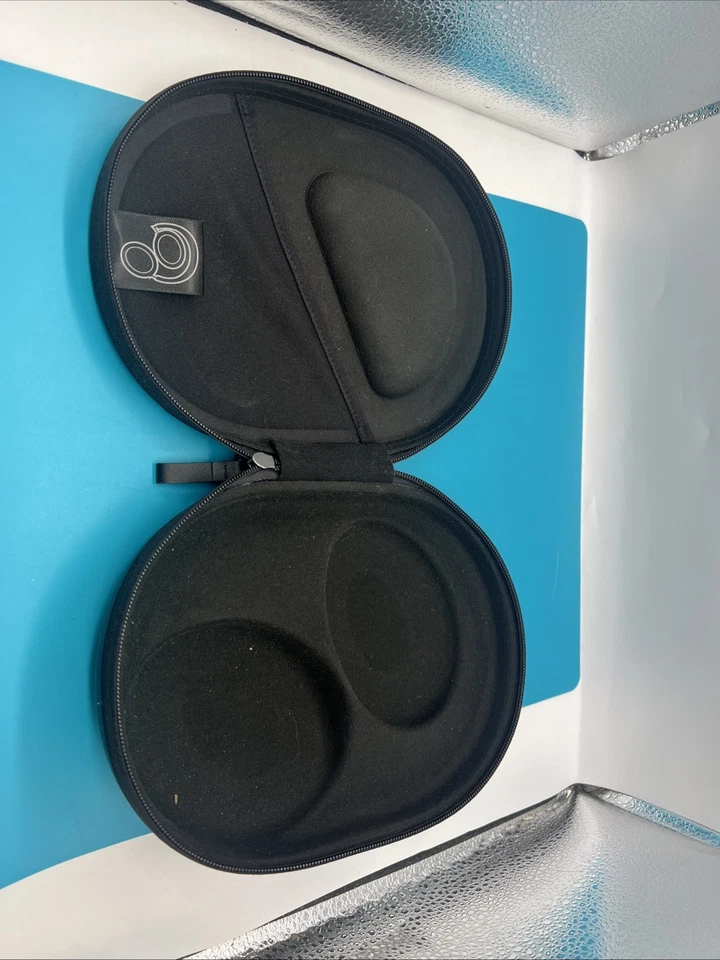 Estuche de repuesto para auriculares sobre la oreja Bose QuietComfort Ultra OEM negro Foto 3 de 4