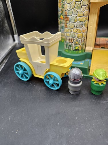Fisher-Price Little People Play Family Castle #993 1974 King Knight Woodsman - Foto 2 di 20